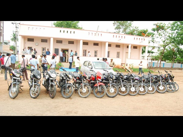 సీజ్ చేసిన బైకులు