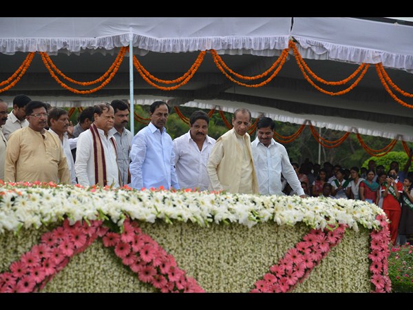 నరసింహన్, కేసీఆర్