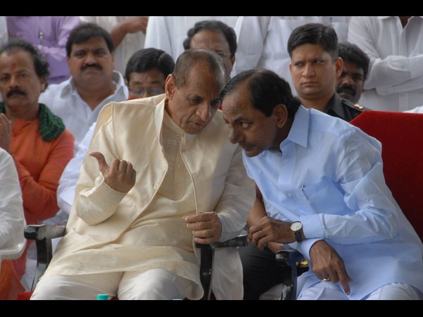 నరసింహన్, కేసీఆర్