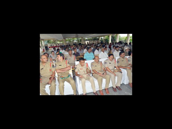  సీసీ కెమెరాలు