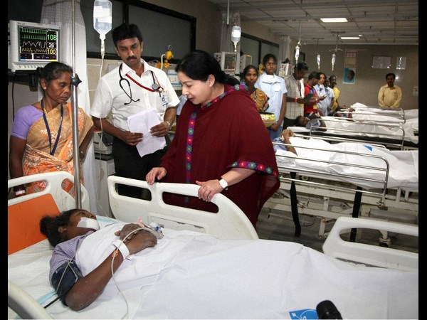 చెన్నైలో కూలిన భవనం