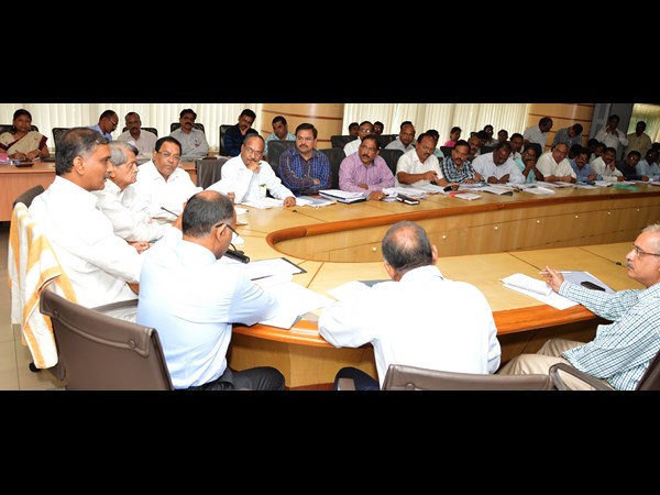  Harish Rao reviews on pond in Telangana