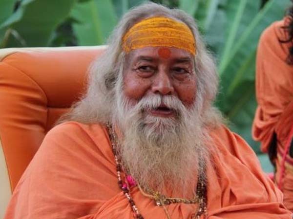 Sai Baba just a Muslim fakir can't be worshipped: Shankaracharya Sai Baba just a Muslim fakir can't be worshipped: Shankaracharya