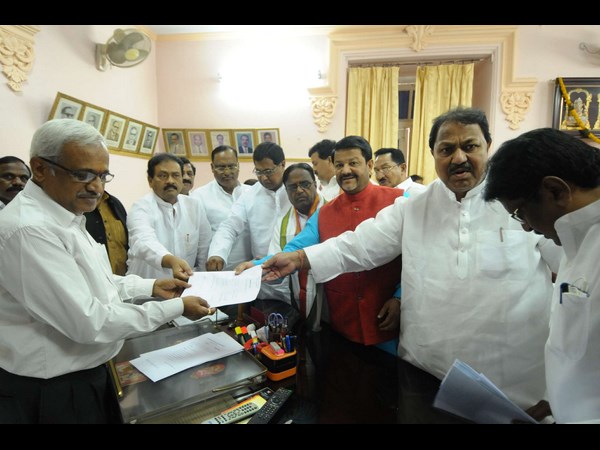 ఫరూఖ్ హుస్సేన్ ఫరూఖ్ హుస్సేన్