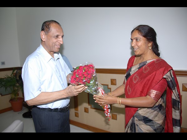 గవర్నర్‌తో పద్మా దేవేందర్ రెడ్డి