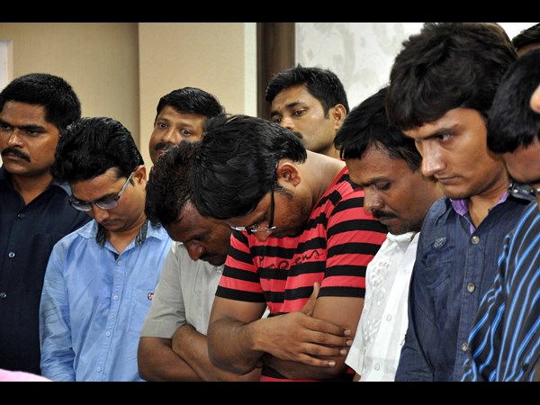 హవాలా గ్యాంగ్ అరెస్ట్ 