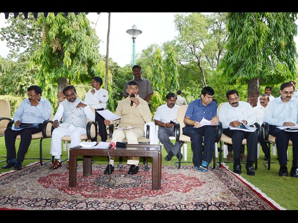 కెసిఆర్‌తో పరిచయం ఉంది..