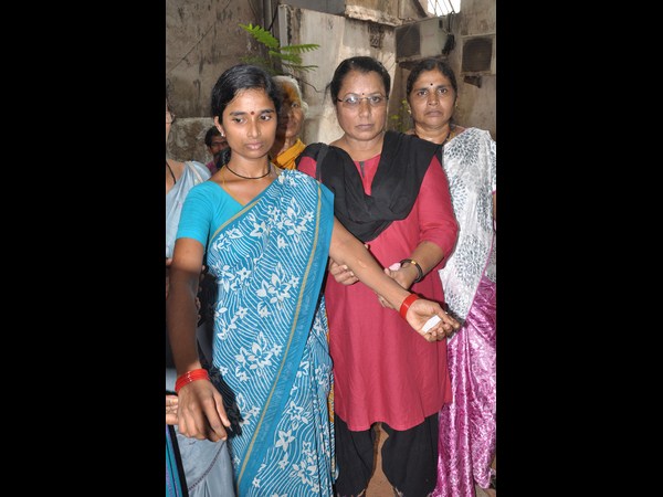 పోలీసులకు ఫిర్యాదు