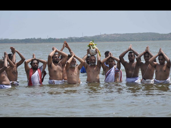 వరుణ జపం