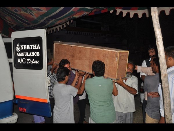 చక్రపాణి అంత్యక్రియలు