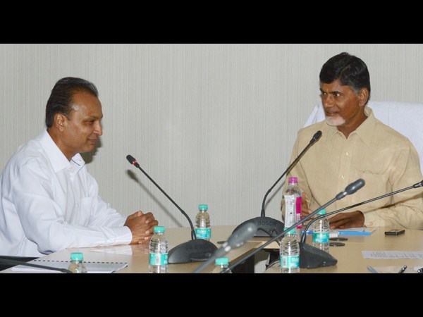 అనిల్ అంబానీతో చంద్రబాబు