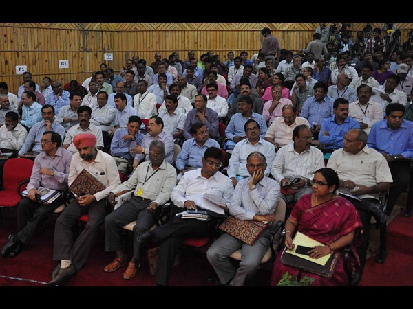 అందరూ ఇలా..