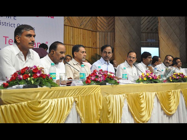 బహిరంగ సభల్లో అరగంటే, కానీ..