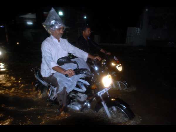 ప్లాస్టిక్ సంచీ కాపాడుతుందా..