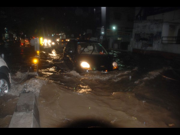 నీటి గండమే..