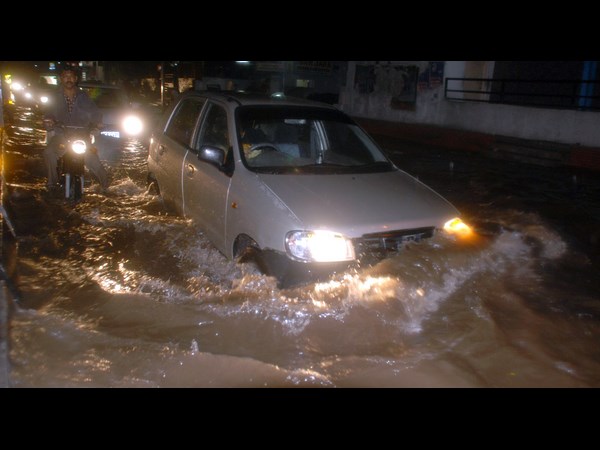 నీటిలో ఇలా..