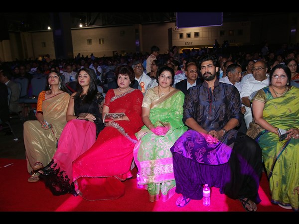 సినీ ప్రముఖులు