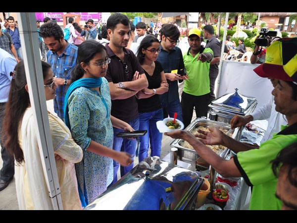 ఇది తిని చూడు...