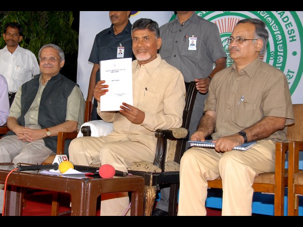 పర్యాటక రంగానికి ప్రాధాన్యం