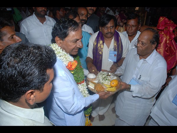 తీర్థప్రసాదాలు