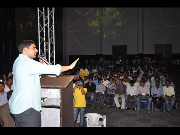 నారా లోకేష్