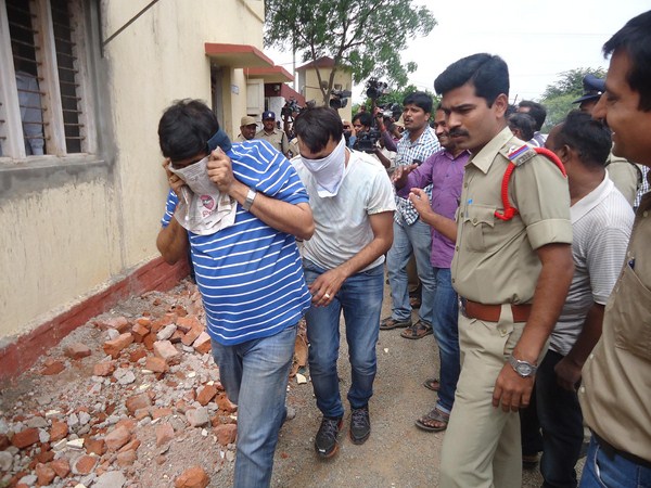 రేవ్ పార్టీ