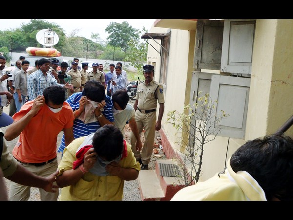 రేవ్ పార్టీ