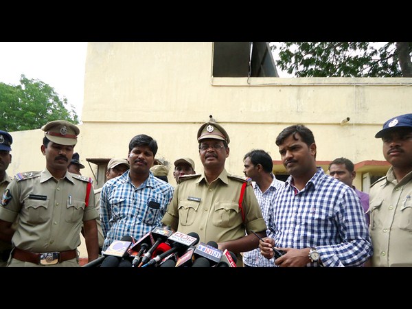 రేవ్ పార్టీ