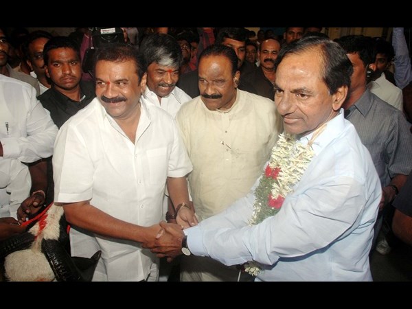 కేసీఆర్ కేసీఆర్
