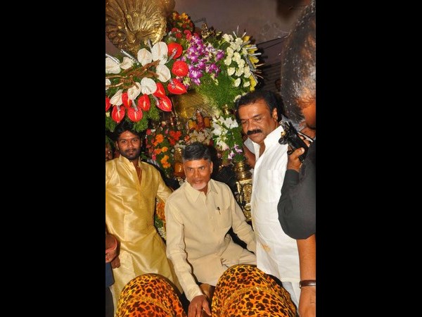 చంద్రబాబు చంద్రబాబు