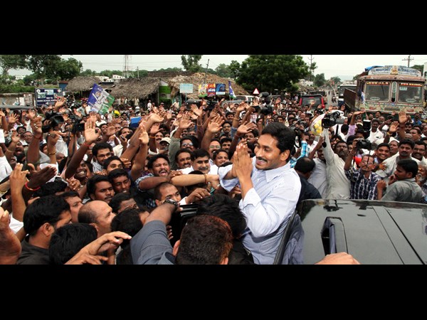 భారీ జనం