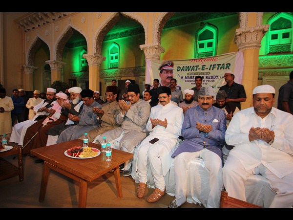 ఇఫ్తార్ విందు