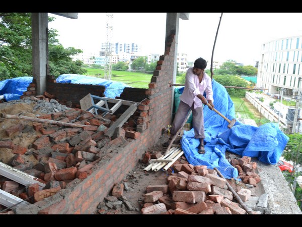 కూల్చివేతలు
