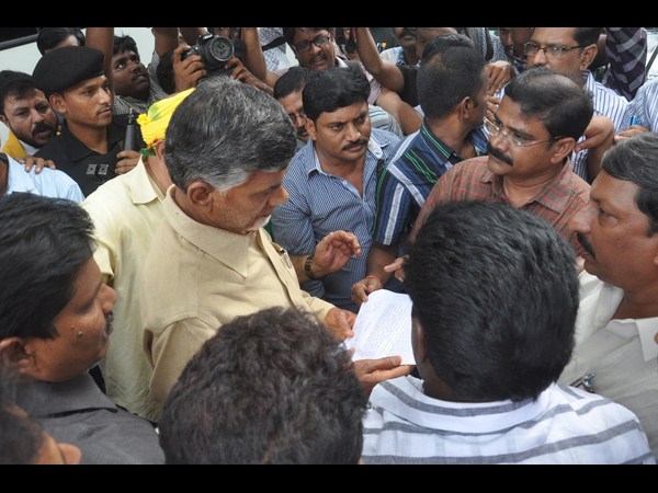 ప్రజలతో ముఖాముఖి..