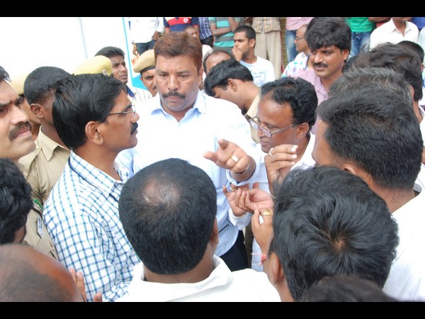 ఫిర్యాదు చేసినా...