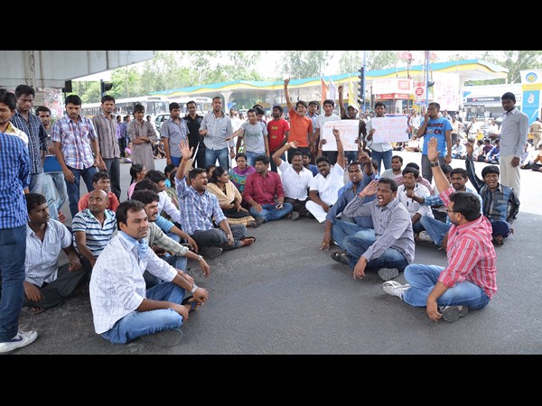 ఒయు విద్యార్థులు