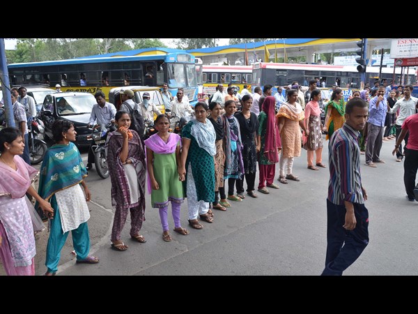 ఒయు విద్యార్థులు