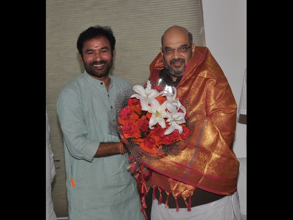 కిషన్ రెడ్డితో అమిత్ షా