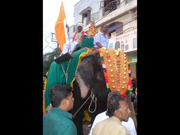 బోనమెత్తిన నగరం