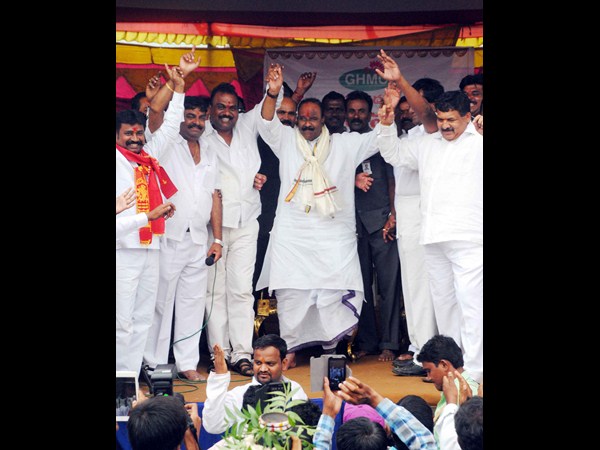 బోనమెత్తిన నగరం