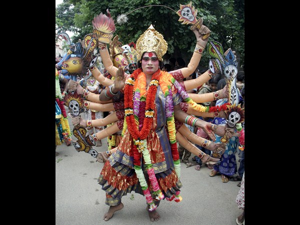 బోనమెత్తిన నగరం