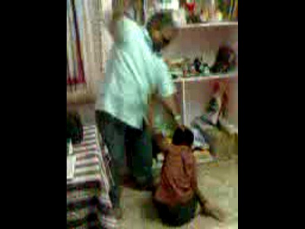 గుడ్డి కరస్పాండెంట్ ఇలా