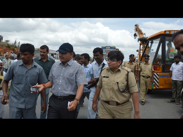 అధికారులు