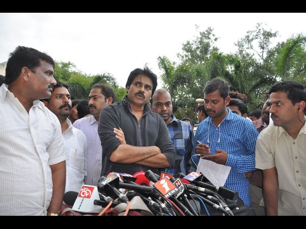పవన్ కళ్యాణ్ ఇలా...