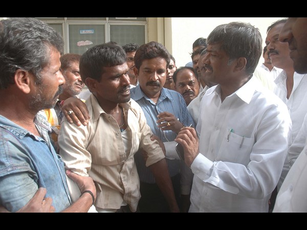 పద్మారావు ఓదార్పు...