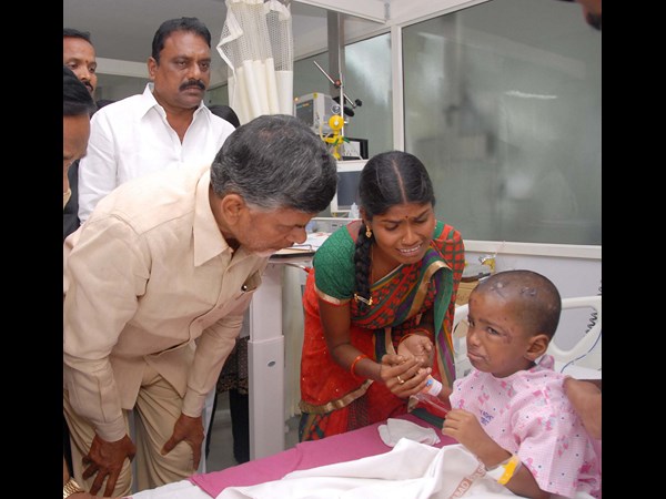 బాబు పరామర్శ