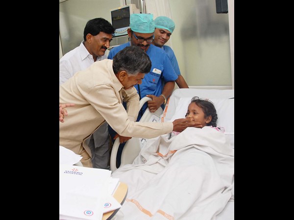 బాబు పరామర్శ