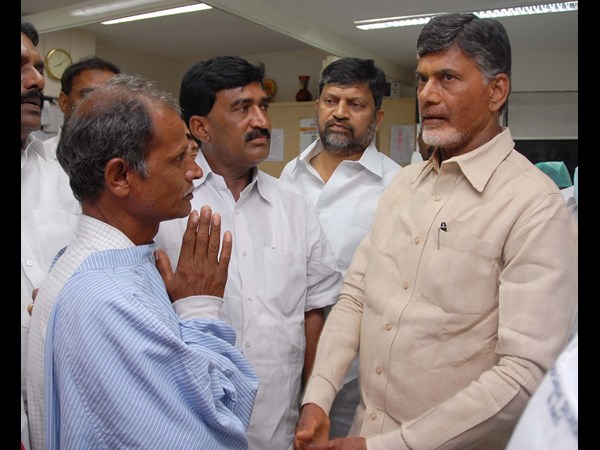 బాబు పరామర్శ