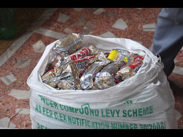 గుట్కా, ఖైనీల సీజ్