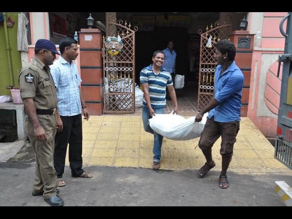 గుట్కా, ఖైనీల సీజ్